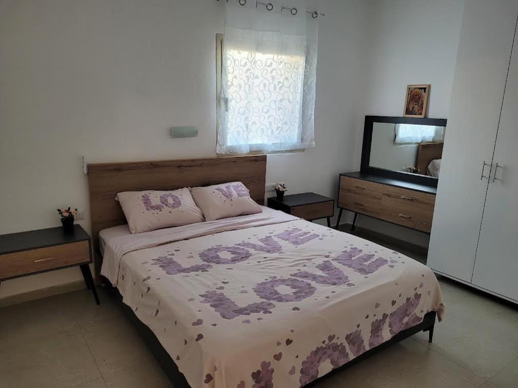 צימר ברחובות - Israeli Home ภายนอก รูปภาพ