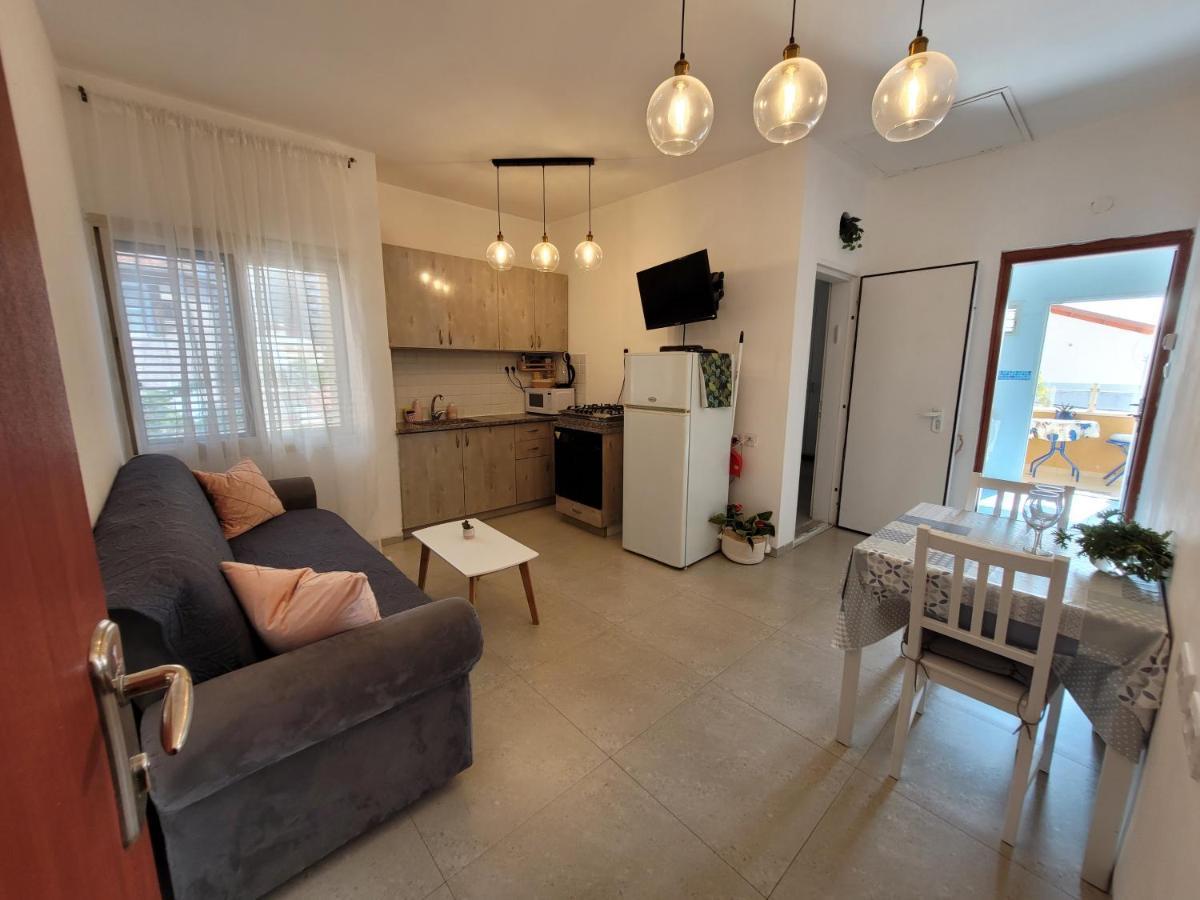 צימר ברחובות - Israeli Home ภายนอก รูปภาพ
