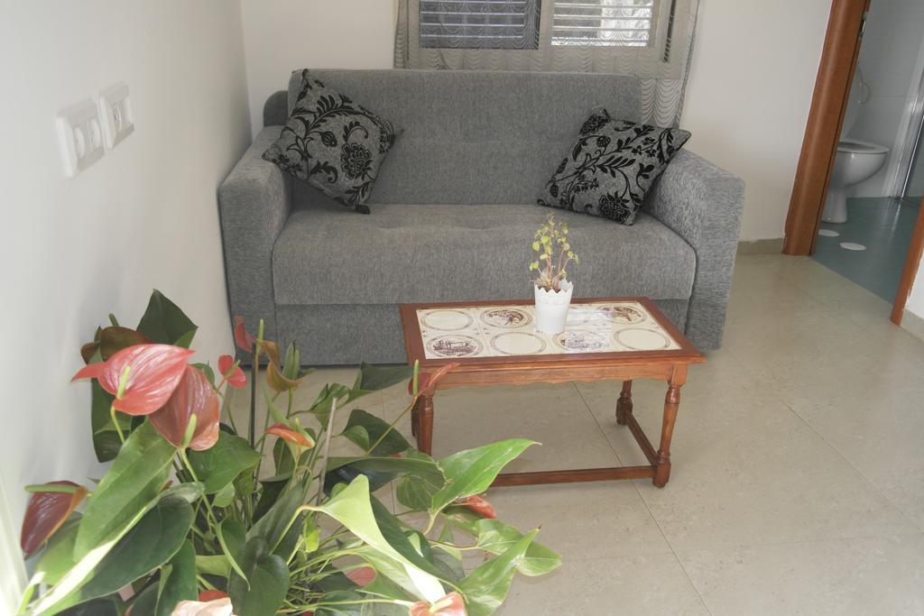 צימר ברחובות - Israeli Home ภายนอก รูปภาพ