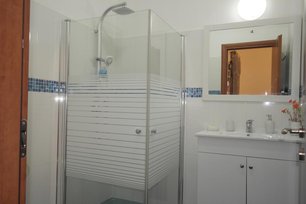 צימר ברחובות - Israeli Home ภายนอก รูปภาพ
