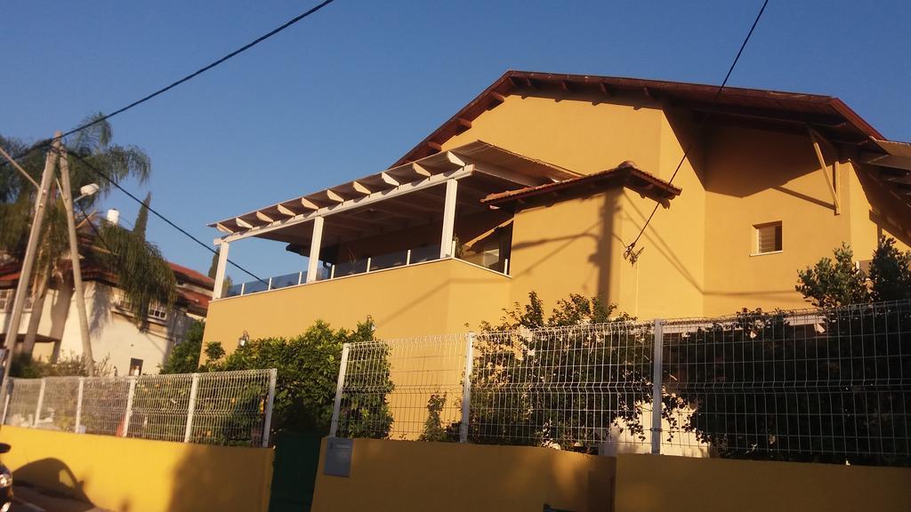צימר ברחובות - Israeli Home ภายนอก รูปภาพ
